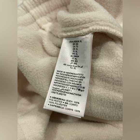 NWT Amazon Essential Unisex Regular Fit Microfleece Closed Bottom Ivory Pants - Picture 5 of 5